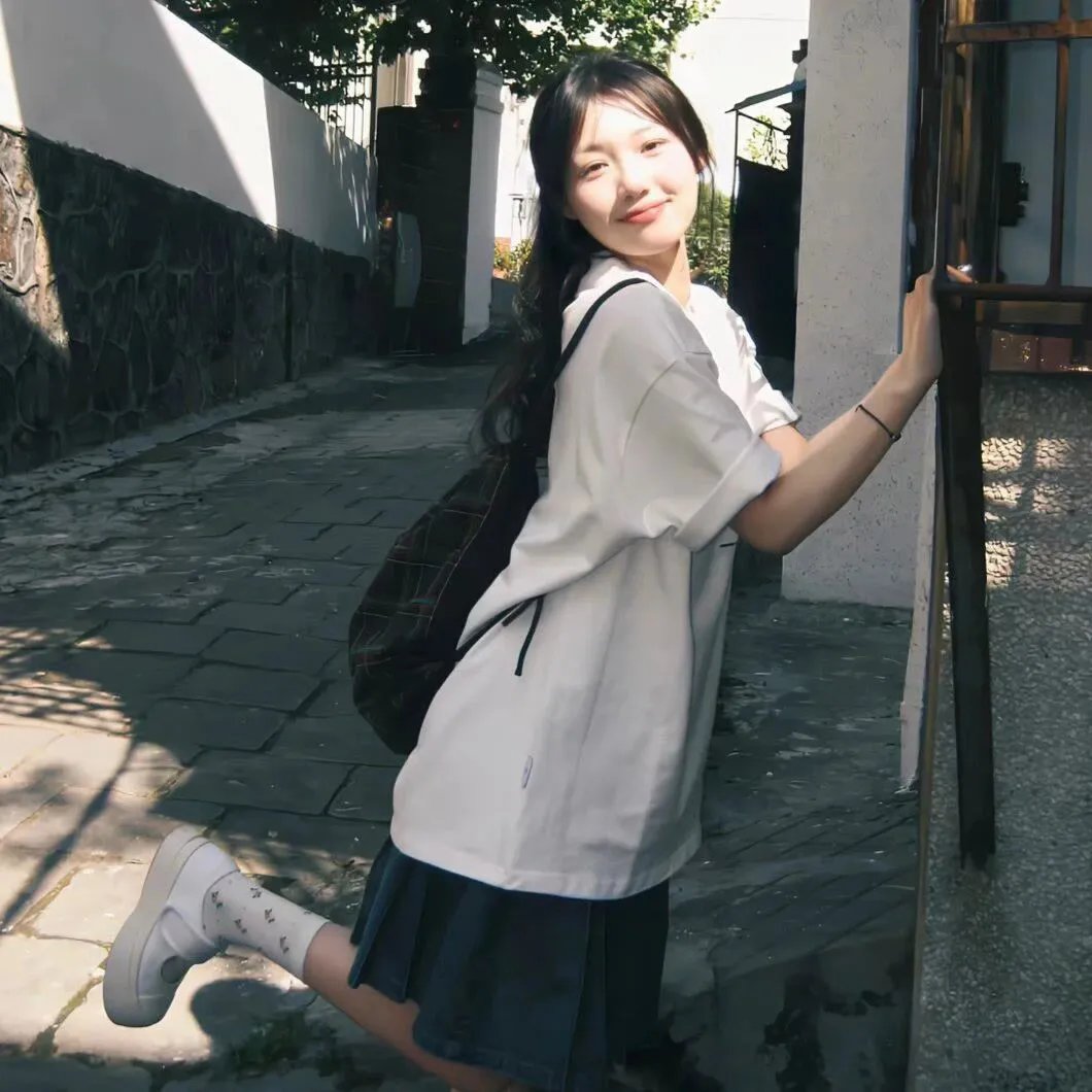 荒唐男荒唐女